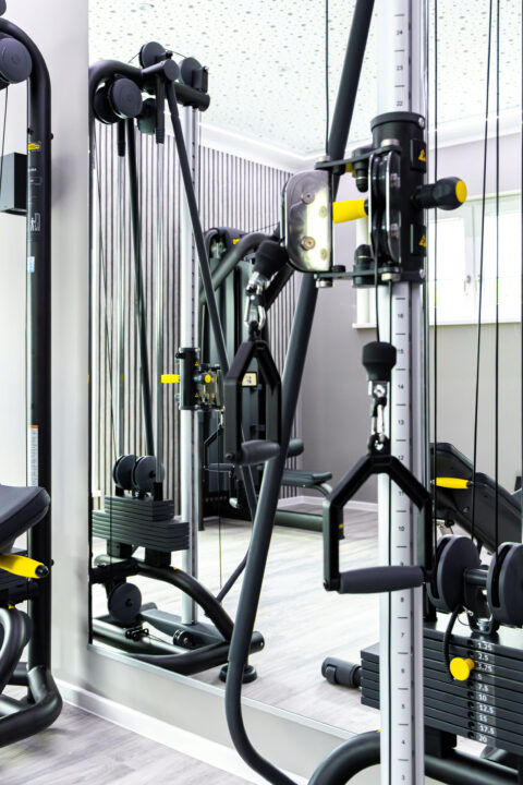 Unser Fitnesstraining bietet ein ganzheitliches Programm zur Stärkung von Muskulatur, Herz-Kreislauf-System und Beweglichkeit. Unter fachkundiger Anleitung trainierst du mit modernen Geräten, freien Gewichten und funktionellen Übungen.